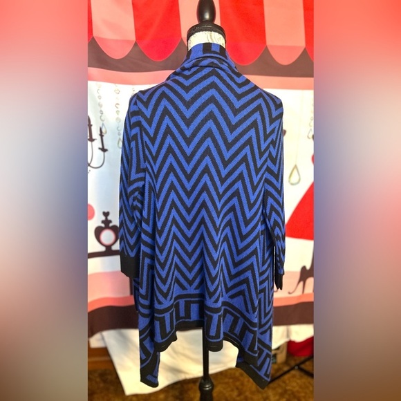 Allison Brittney Blue Black Chevron Asymmetrical Cardigan Wrap Sweater Kimono​ - Picture 2 of 6